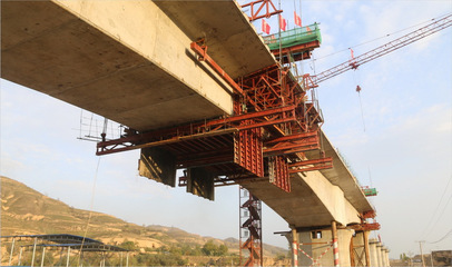 中鐵五局銀西鐵路涼水灣特大橋連續梁順利合攏 工程建設取得關鍵進展